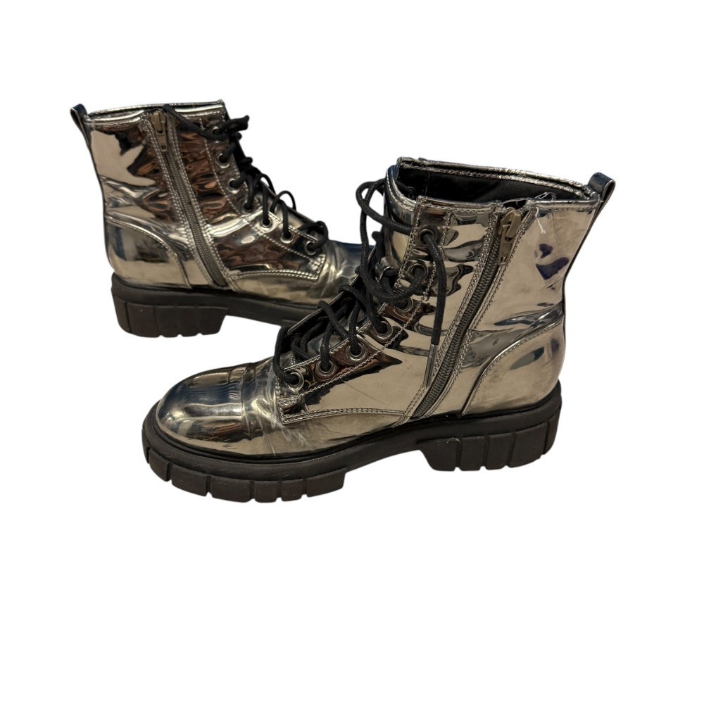 Madden NYC Combat Boots Silver Metallic Lace Up Lug Sole Boots Size 5 - Picture 2 of 7